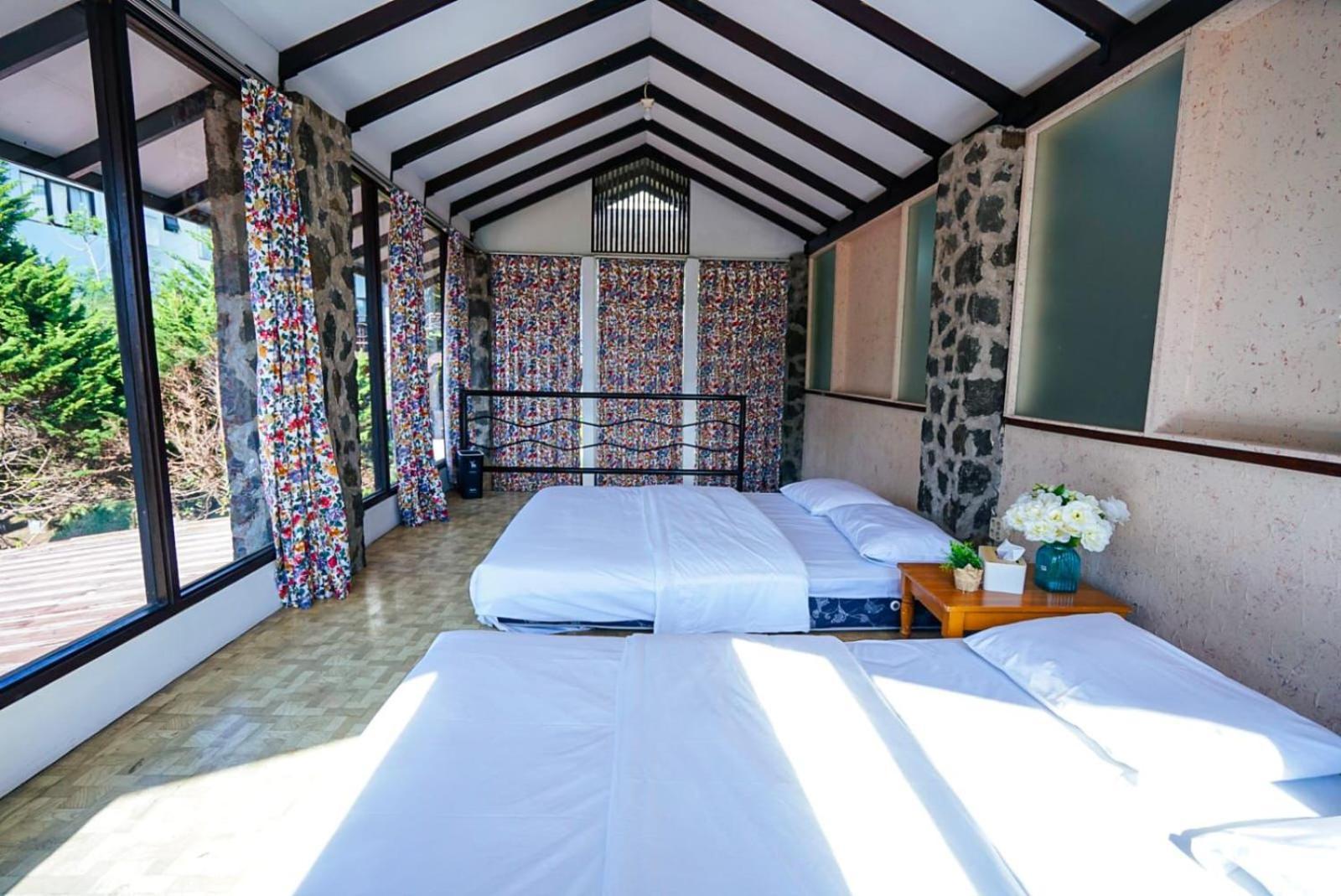 Istana Bunga - Haven House * Bandung